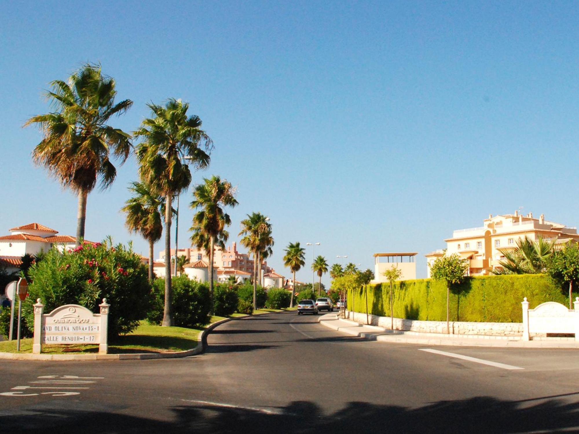 Villa Gaudi Oliva Exterior photo